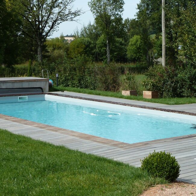 Construction de votre piscine classique à Aurillac
