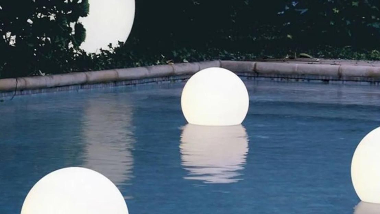 9 décorations lumineuses à adopter pour pimper la piscine